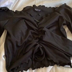 black cropped ruched long sleeve top